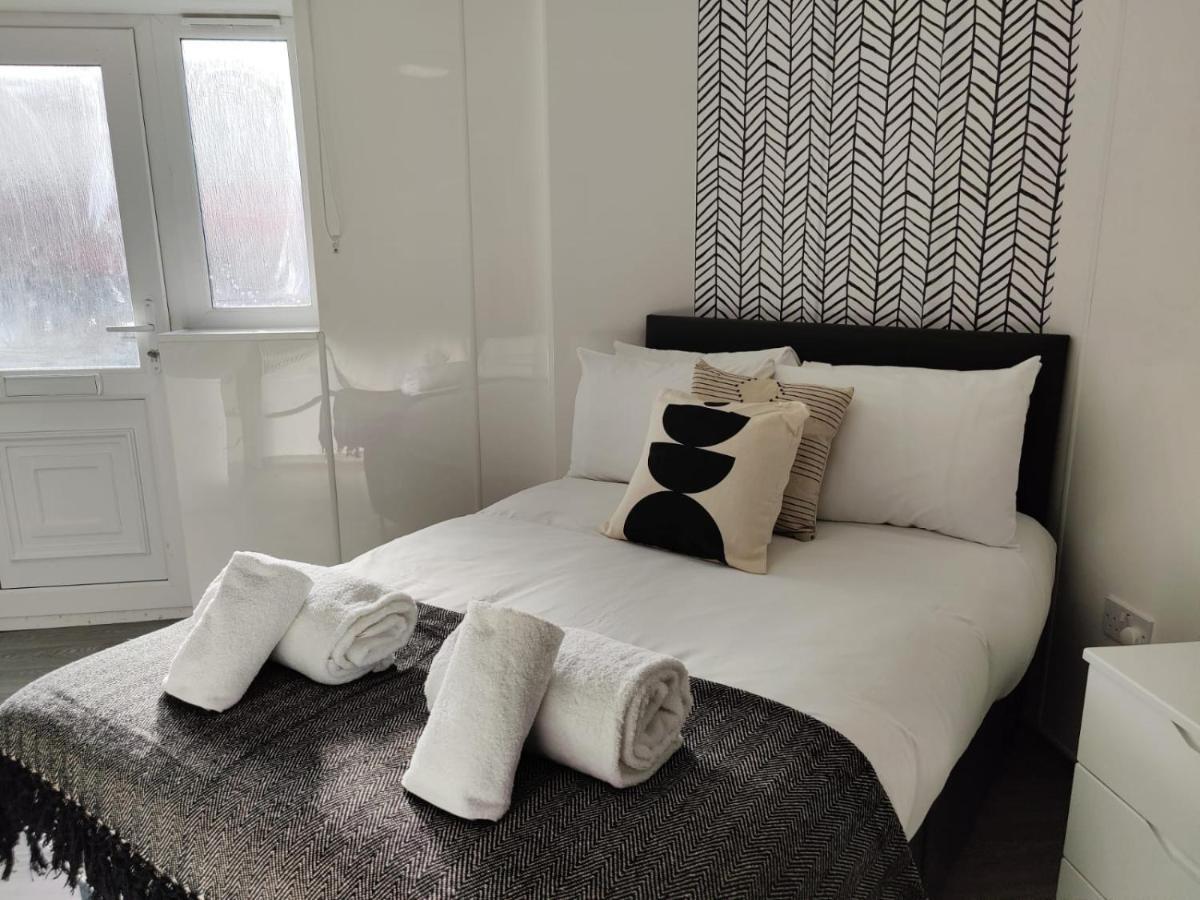 Double Ensuite Rooms Swansea Buitenkant foto