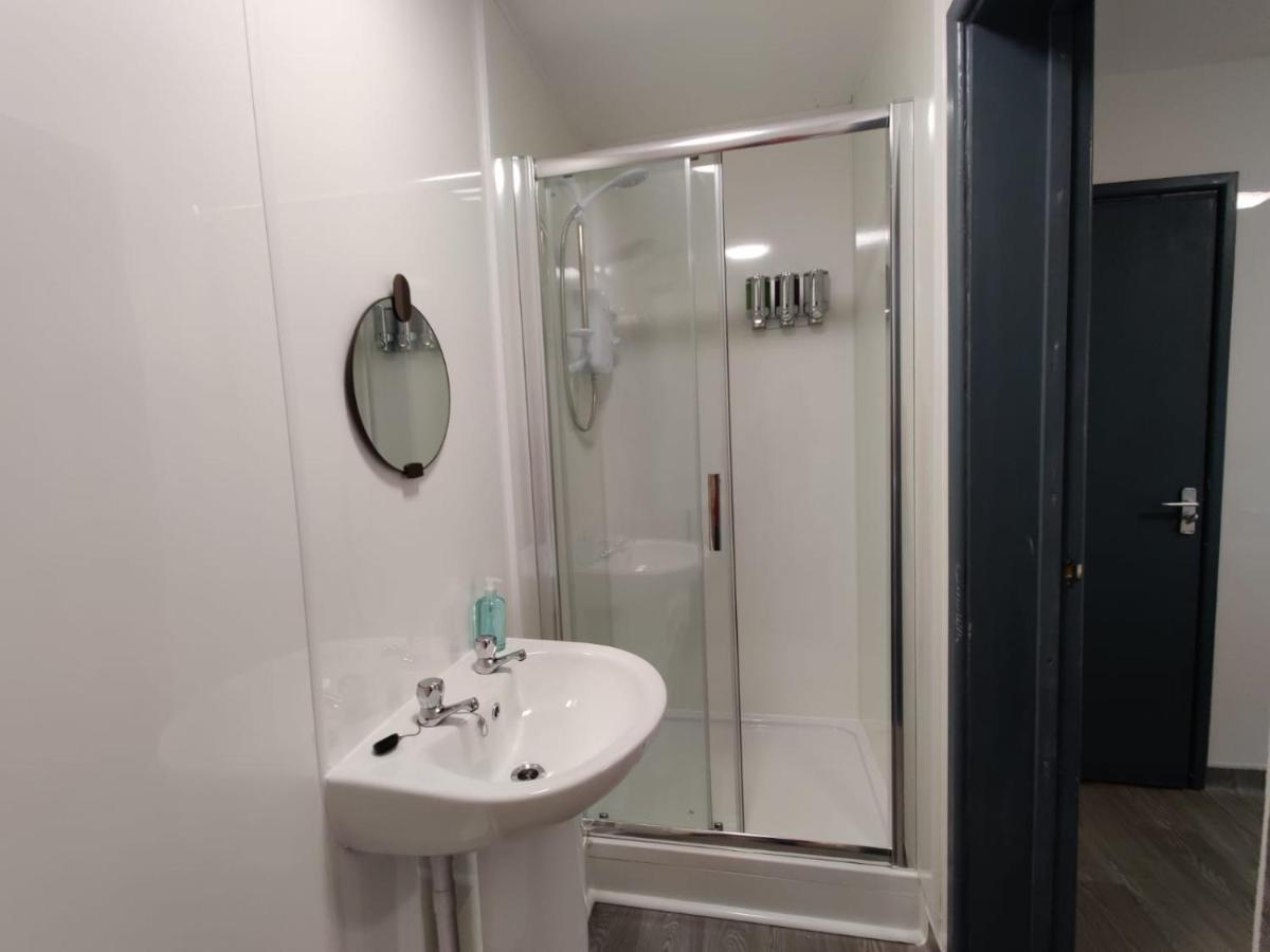 Double Ensuite Rooms Swansea Buitenkant foto